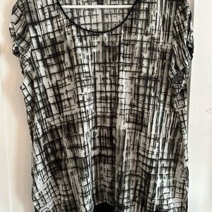 Simply Vera Vera Wang Black and White Cap Sleeve Tunic